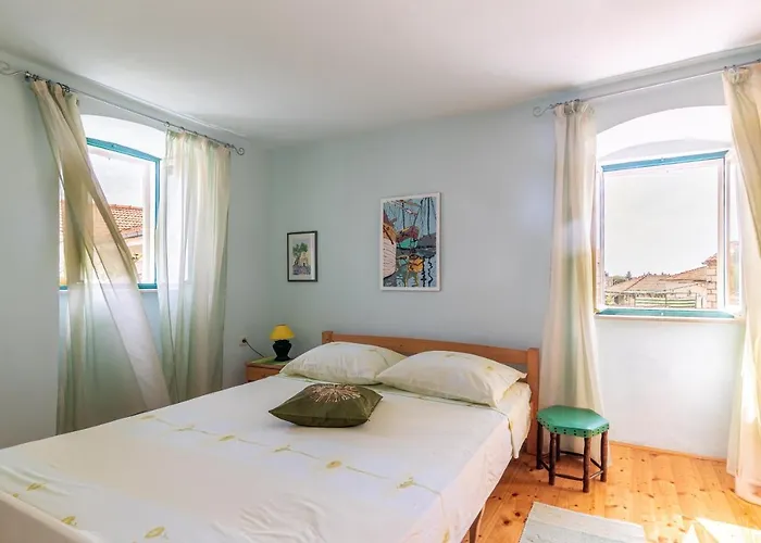 By The Sea Supetar, Brac - 6075 Апартаменты Супетар